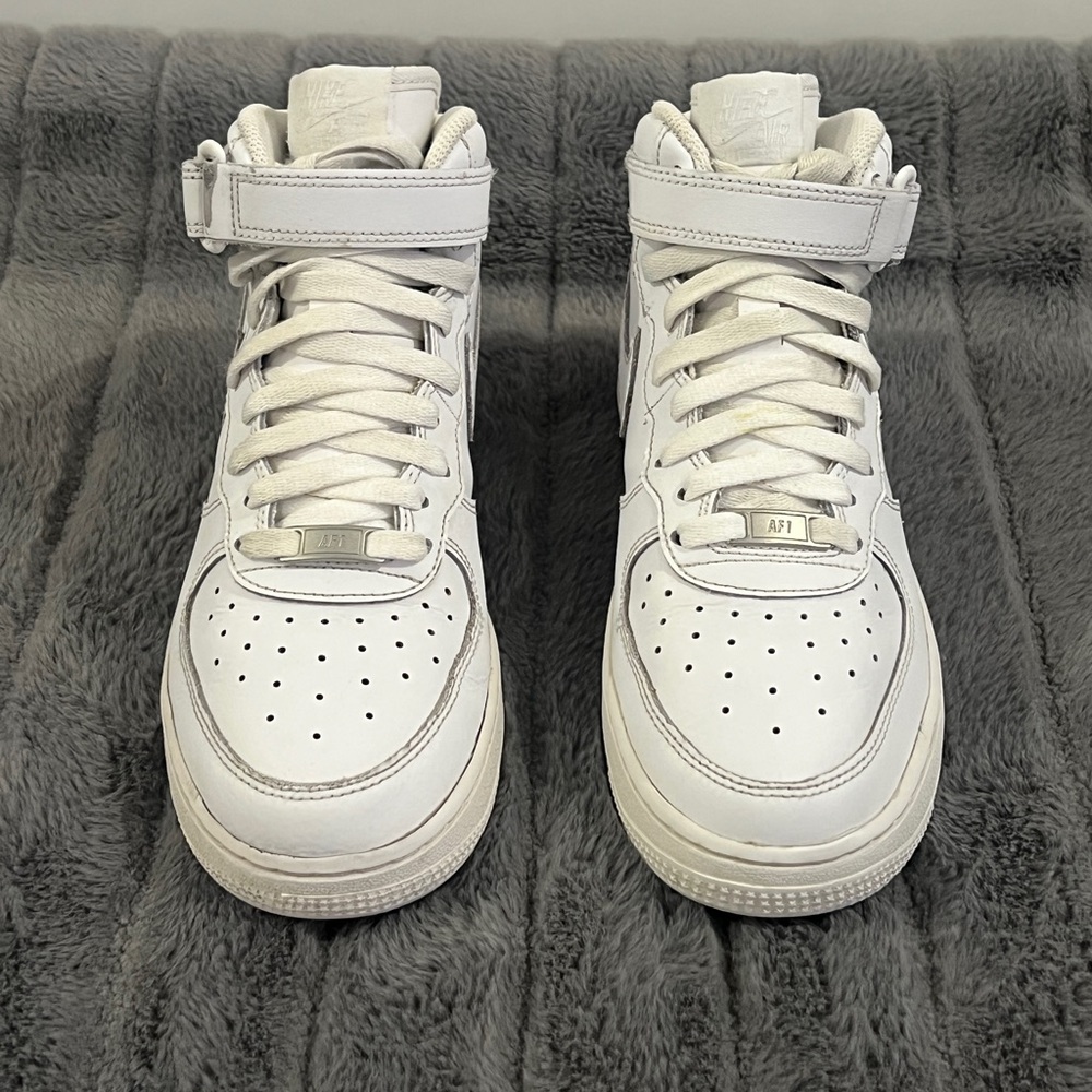 Nike Air Force 1’s size 6.5y